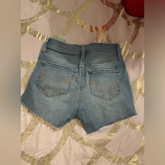 curvy high rise denim shorts - Picture 3 of 5